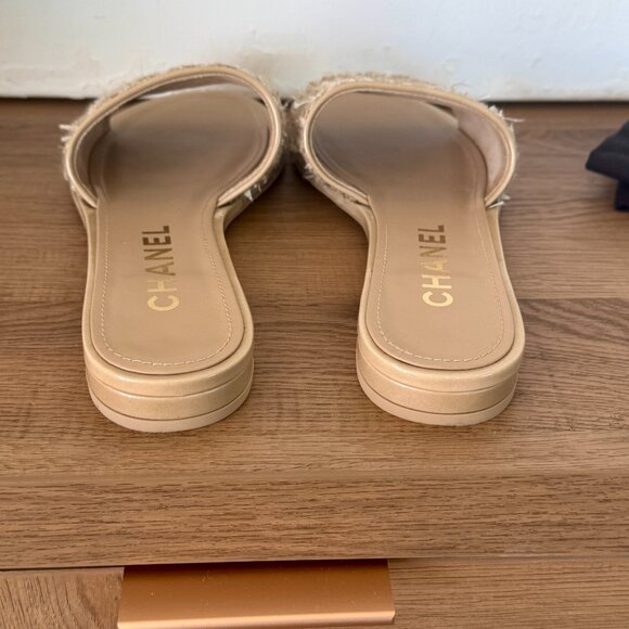 Authentic Chanel Tweed Slides Beige Gold CC Logo Sandals - Picture 3 of 9